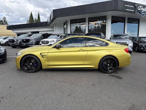 Used 2017 BMW M4 Coupe RWD image 3
