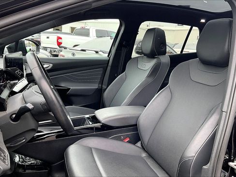 Used 2023 Volkswagen ID.4 Pro S AWD/4WD image 19