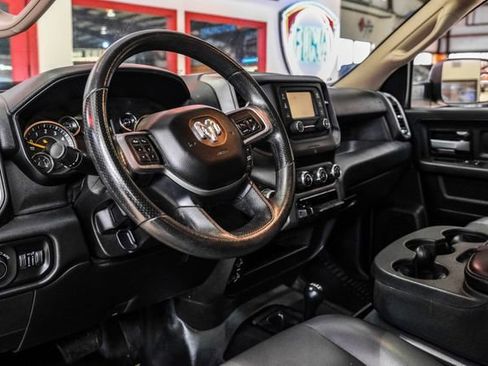 Used 2019 RAM 2500 Tradesman w/ Chrome Appearance Group image 5