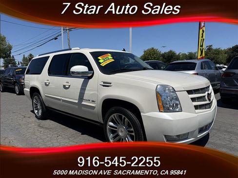 Used 2014 Cadillac Escalade ESV Premium RWD image 1