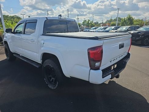 Used 2023 Toyota Tacoma SR5 w/ Technology Package AWD/4WD image 5