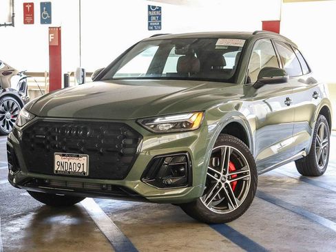 Used 2024 Audi Q5 e Premium Plus w/ Premium Plus Package AWD/4WD image 1