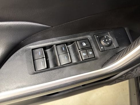 Used 2024 Toyota RAV4 XLE AWD/4WD image 18