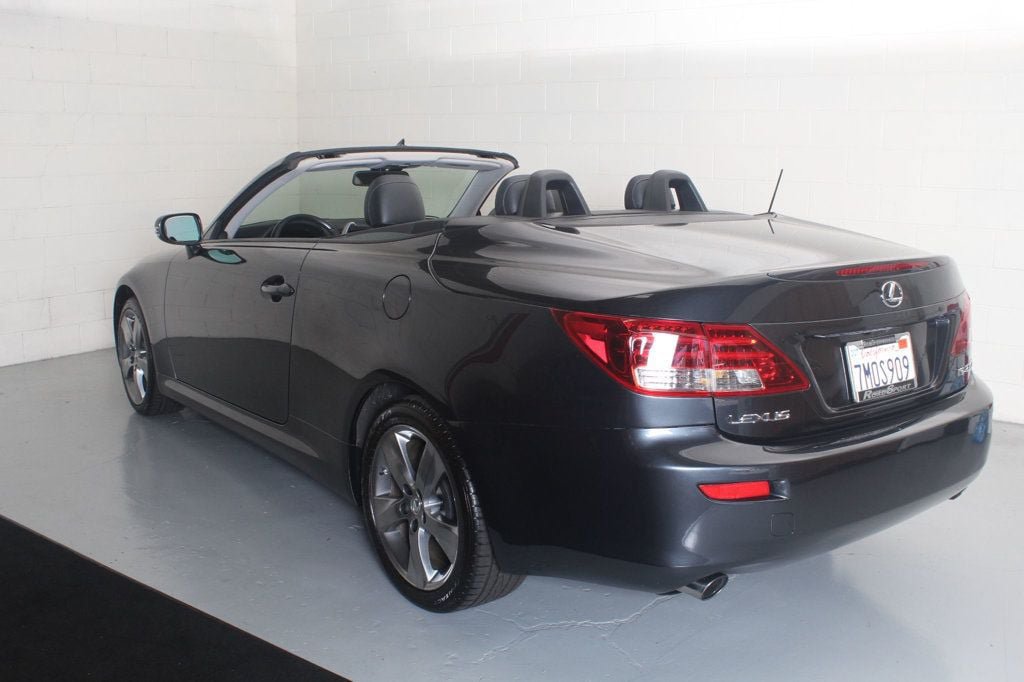 Used 2010 Lexus IS 250C w/ Luxury Pkg RWD image 2