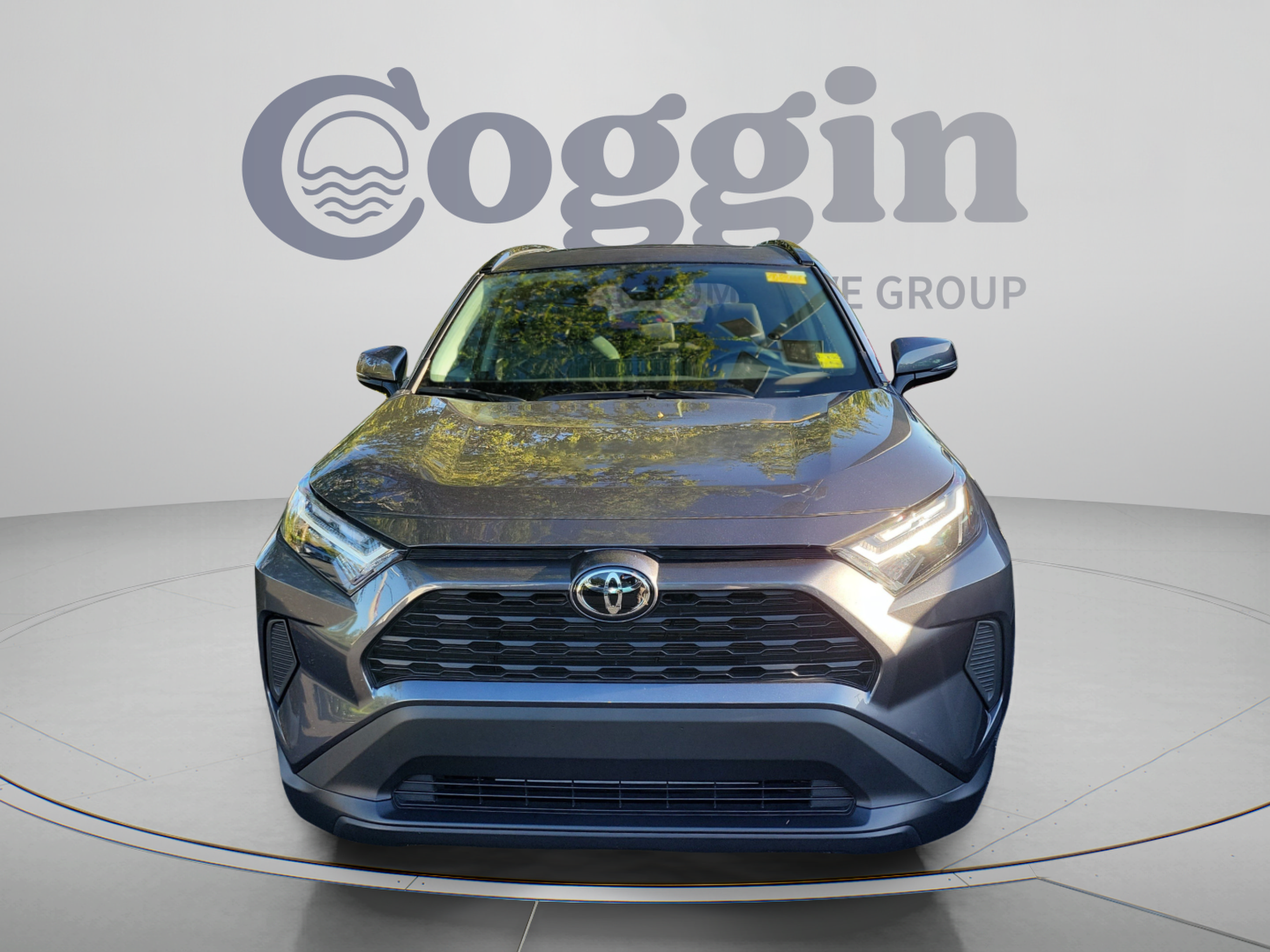 Used 2025 Toyota RAV4 XLE w/ Convenience Package FWD image 9