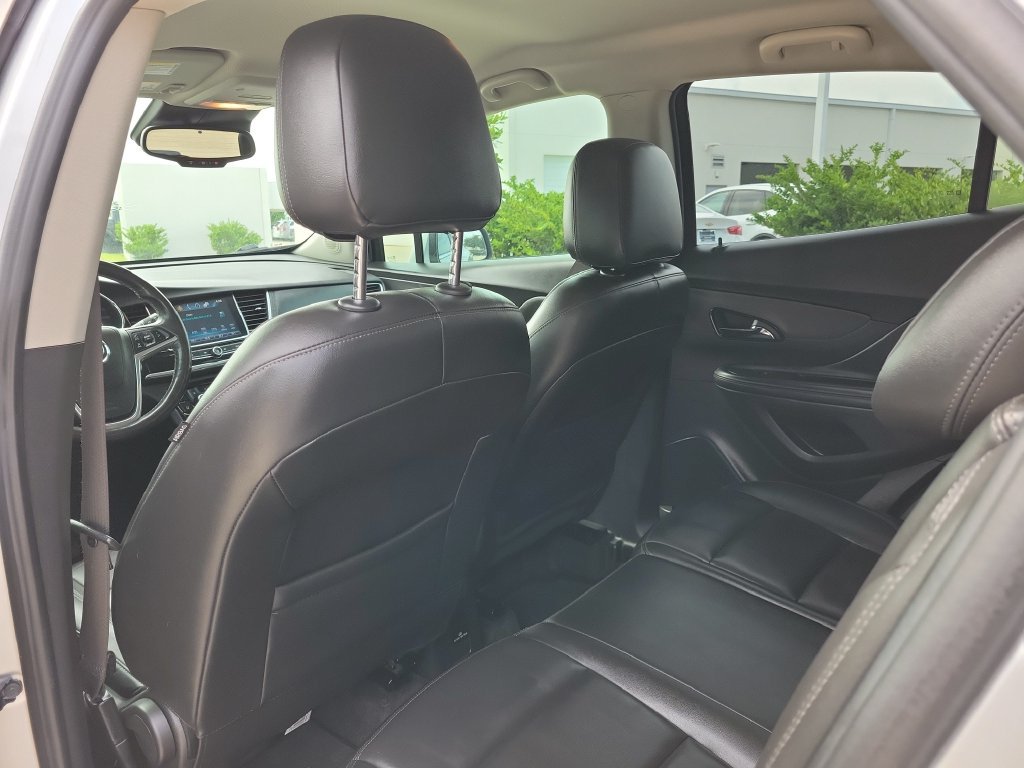 Used 2019 Buick Encore Essence w/ Safety Package II FWD image 12