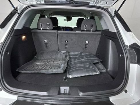 Used 2024 Chevrolet TrailBlazer LT w/ LT Cold Weather Package FWD image 28