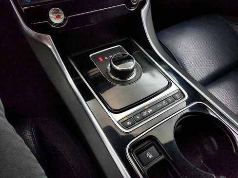 Used 2017 Jaguar XE R-Sport RWD image 19