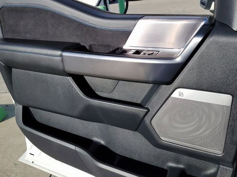 Used 2024 Ford F150 Platinum w/ FX4 Off-Road Package image 7