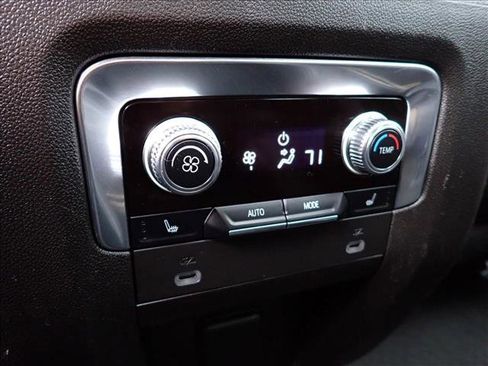 Used 2021 GMC Yukon SLT w/ SLT Premium Package AWD/4WD image 12