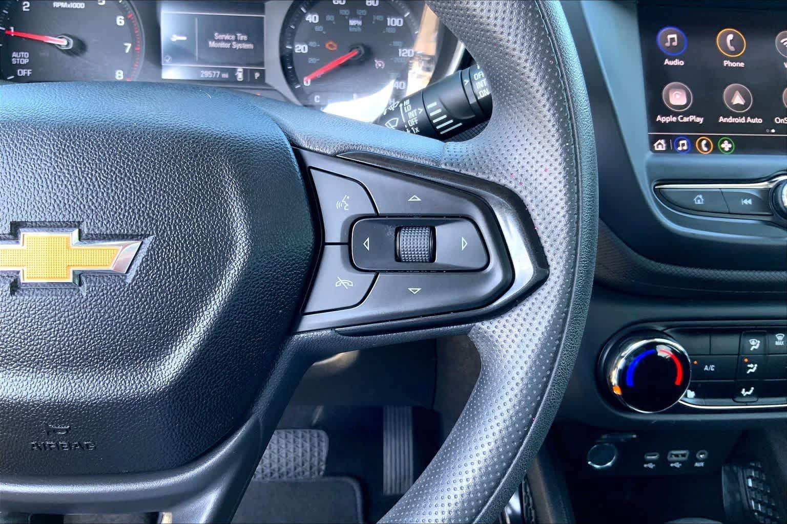 Used 2021 Chevrolet TrailBlazer LT w/ Driver Confidence Package FWD image 21