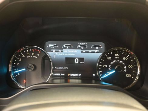 Used 2016 Ford F150 Lariat w/ Equipment Group 502A Luxury AWD/4WD image 14