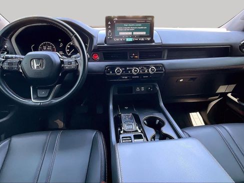 Used 2024 Honda Pilot TrailSport image 15