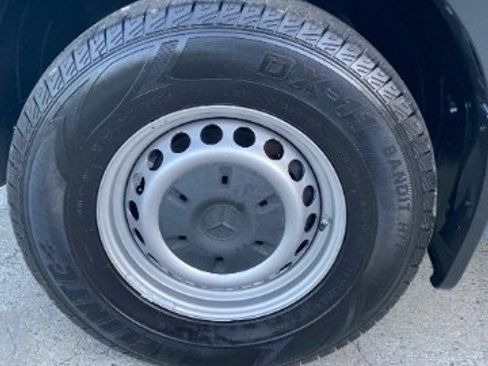 Used 2019 Mercedes-Benz Sprinter 144 image 32