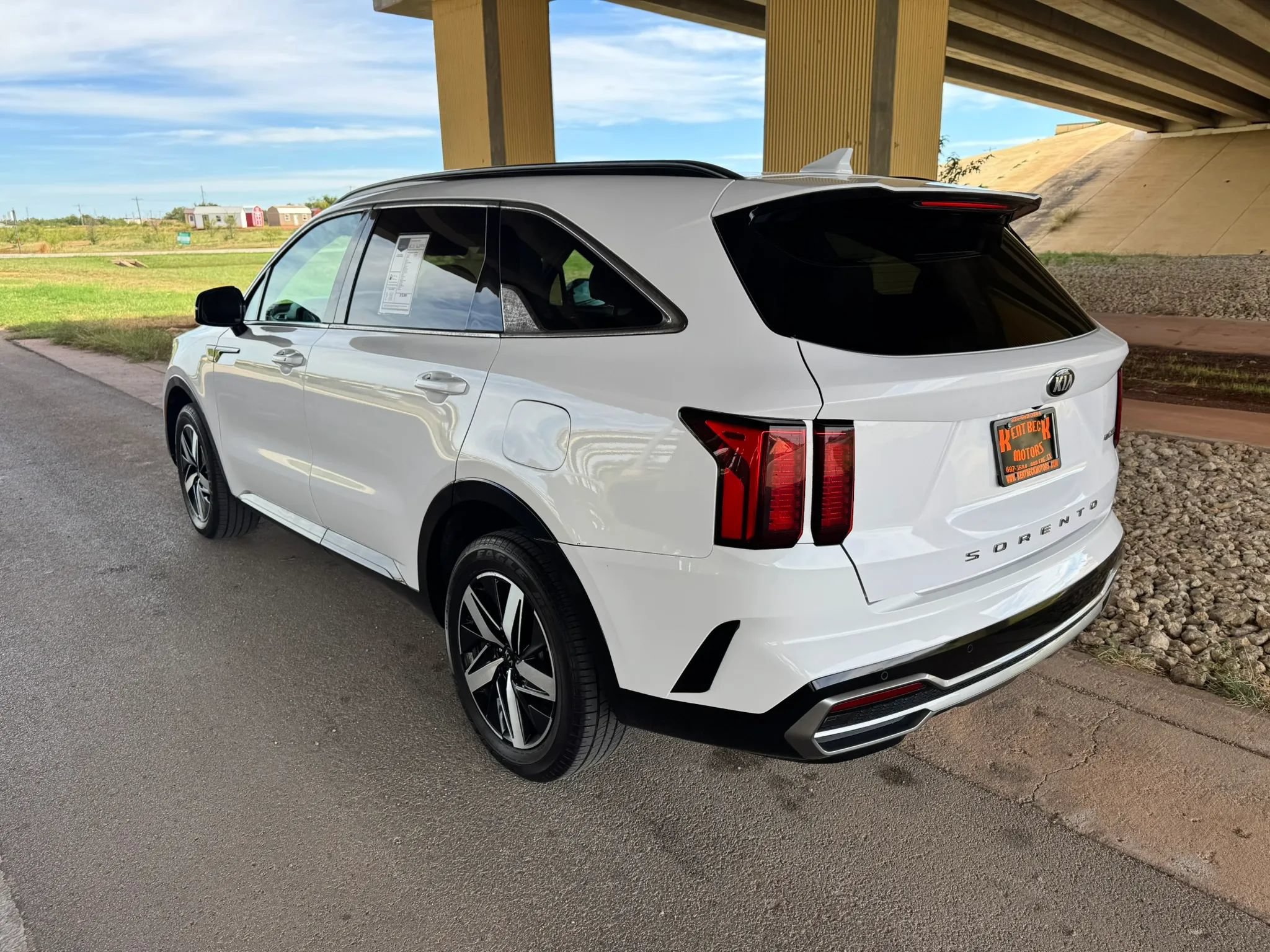 Used 2021 Kia Sorento EX w/ Panoramic Sunroof Package FWD image 5