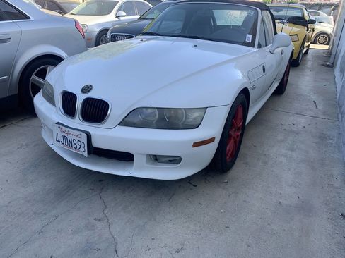 Used 2000 BMW Z3 2.5i RWD image 5