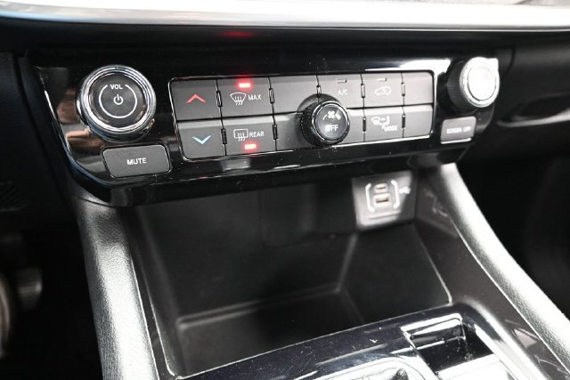 Certified 2024 Jeep Compass Latitude AWD/4WD image 42