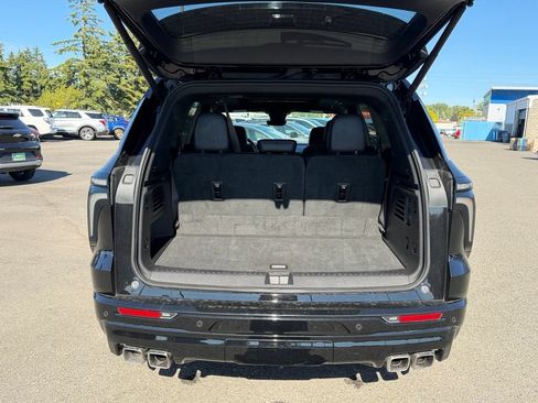 Used 2024 Chevrolet Traverse RS AWD/4WD image 22