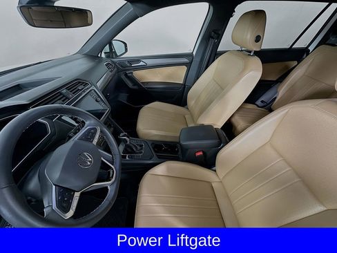 Used 2023 Volkswagen Tiguan SE image 12