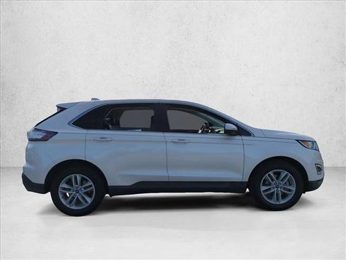 Used 2018 Ford Edge SEL w/ Equipment Group 201A FWD image 4