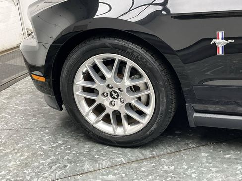 Used 2012 Ford Mustang Premium RWD image 5