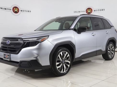 Used 2025 Subaru Forester Touring image 5