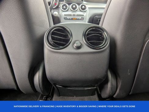 Used 2019 Mercedes-Benz GLC 300 GLC 300 w/ Premium Package image 17