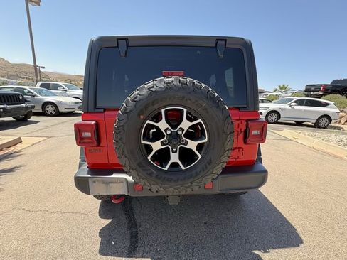 Used 2021 Jeep Wrangler Unlimited Rubicon w/ LED Lighting Group AWD/4WD image 4