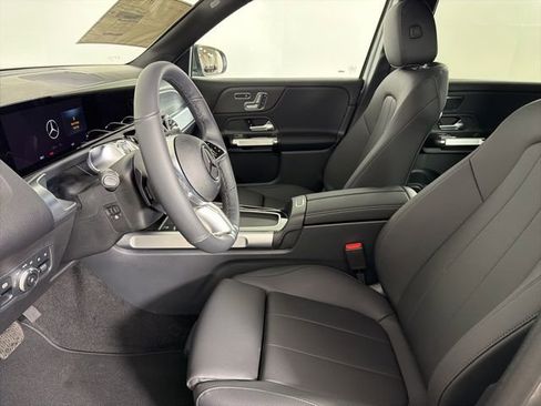 New 2026 Mercedes-Benz GLB 250 4MATIC image 11