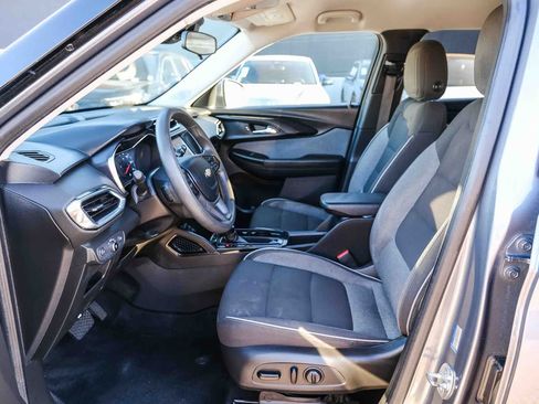 Used 2021 Chevrolet TrailBlazer LT FWD image 19