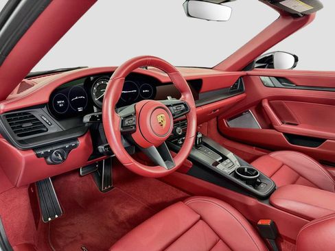 Certified 2023 Porsche 911 Cabriolet image 4