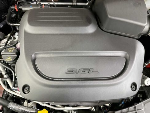 New 2026 Chrysler Pacifica Select FWD image 18