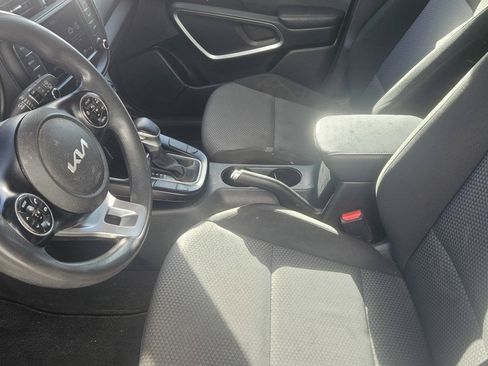 Used 2022 Kia Soul LX w/ Technology Package FWD image 10