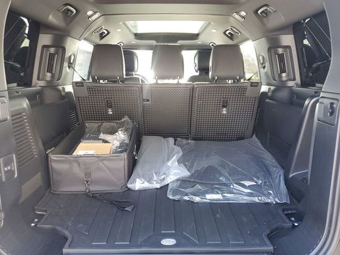 New 2024 Land Rover Defender 130 Outbound AWD/4WD image 17