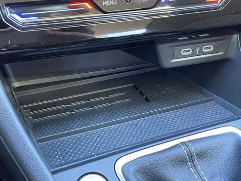 New 2026 Volkswagen Jetta SE FWD image 17