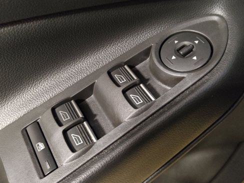 Used 2019 Ford Escape SE FWD image 27