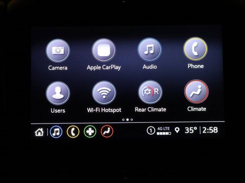 Used 2023 Chevrolet Traverse LT w/ Rear Camera Mirror Package image 47