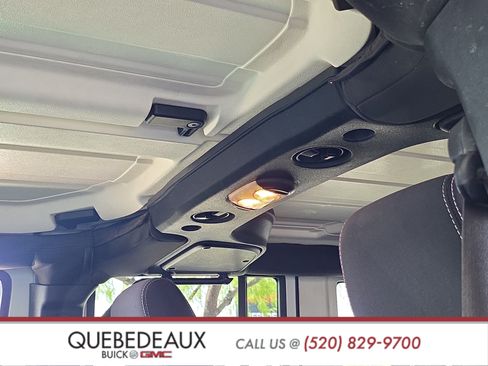 Used 2015 Jeep Wrangler Unlimited Rubicon w/ Dual Top Group AWD/4WD image 12