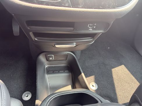 New 2026 Chrysler Pacifica Select w/ S Appearance Package FWD image 20