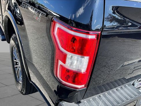 Used 2019 Ford F150 XLT w/ Equipment Group 302A Luxury AWD/4WD image 28