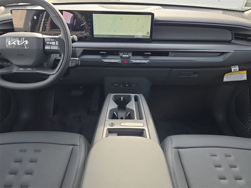 New 2026 Kia EV9 Wind image 17