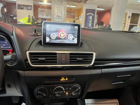 Used 2015 MAZDA MAZDA3 i Sport image 16