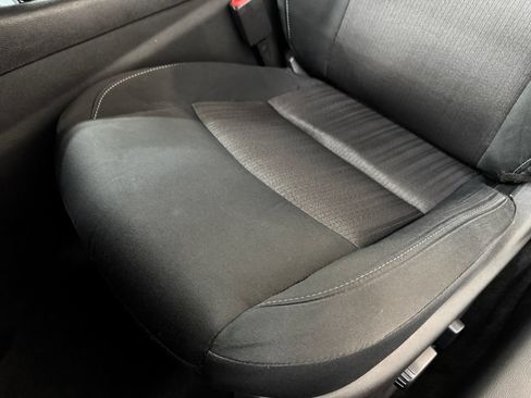 Used 2025 Nissan Altima 2.5 SV FWD image 15