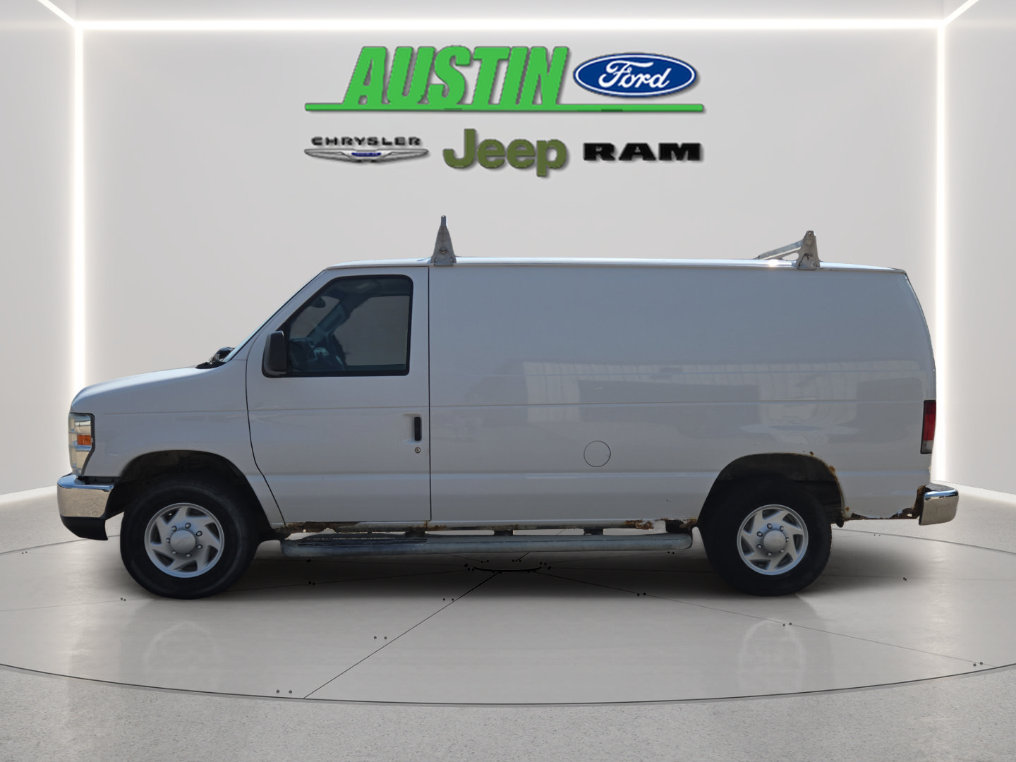 Used 2009 Ford E-250 and Econoline 250 RWD image 2