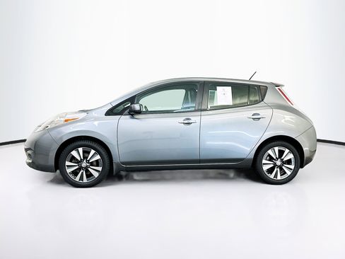 Used 2015 Nissan Leaf SL FWD image 4