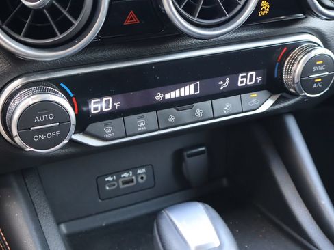 Used 2022 Nissan Sentra SR w/ Electronics Package FWD image 22