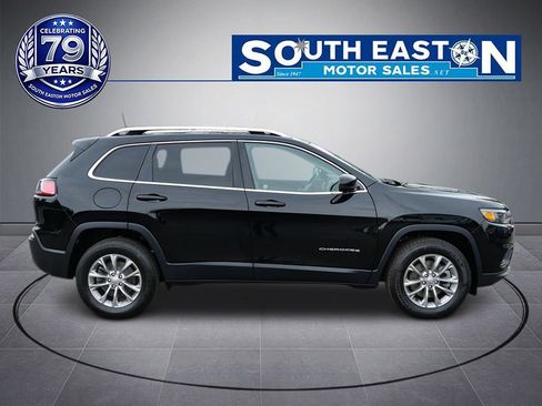 Used 2021 Jeep Cherokee Latitude Plus w/ Sun & Sound Group AWD/4WD image 8