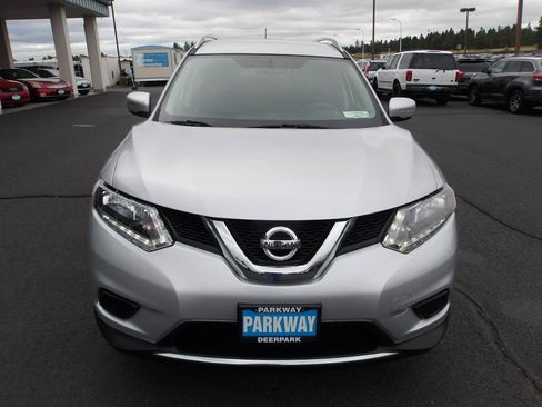 Used 2014 Nissan Rogue SV w/ SV Family Package AWD/4WD image 8
