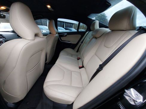 Used 2015 Volvo S60 T5 Premier w/ Climate Package image 9