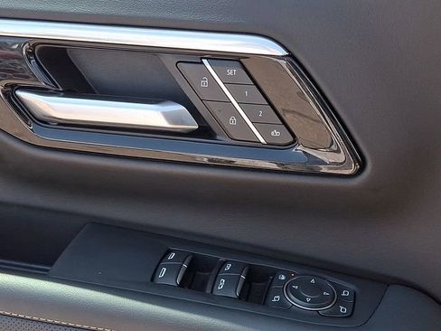 Used 2025 Chevrolet Tahoe Premier w/ Sun And Tow Package image 24